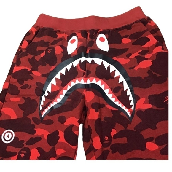 BAPE Men’s XXL Shark Cutoff Sweatpants Shorts Red Camo - Picture 10 of 12